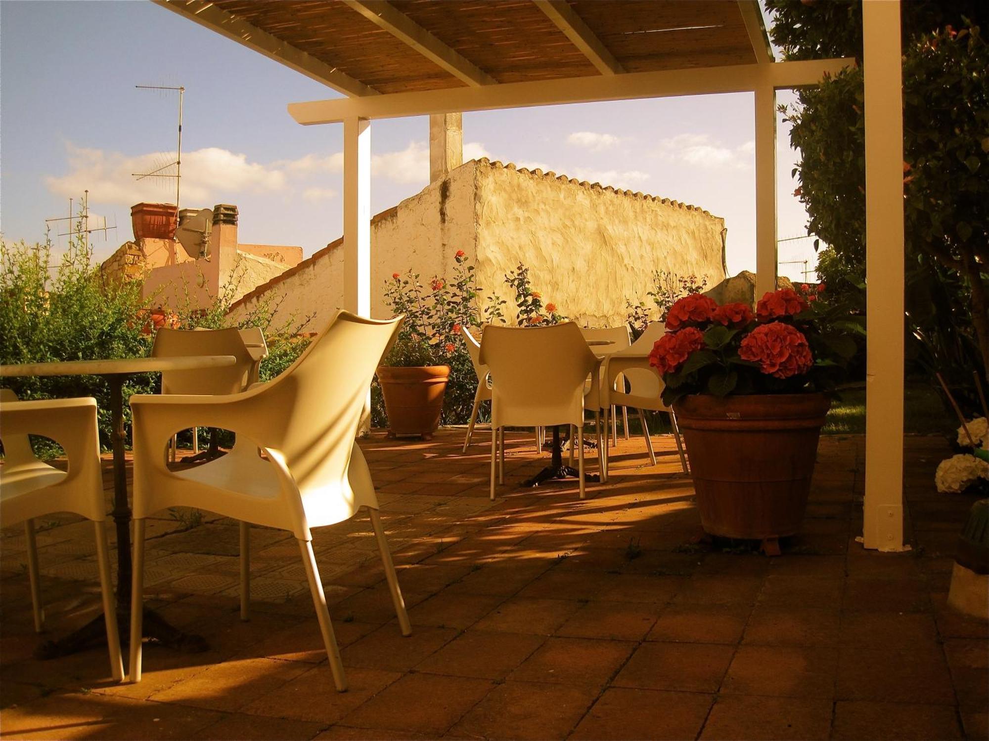 Hotel Villa Pimpina Carloforte  Exterior foto